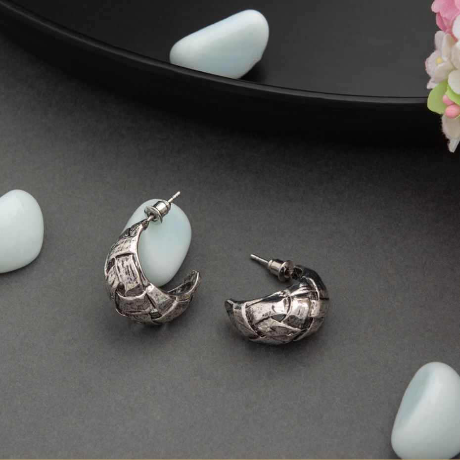 Gold / Antique Gold / Silver Plated Designed Fashion Hoops Earring