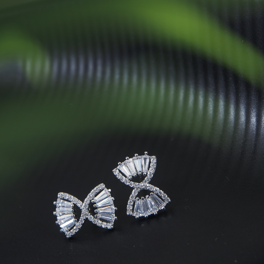 Korean Gold/Silver/Rosegold Plated Timer Hourglass Shaped CZ Stud Earring