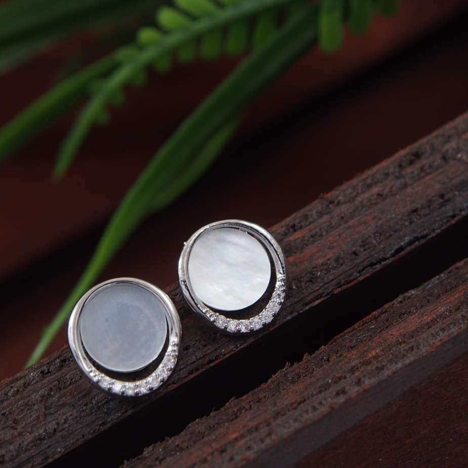 Korean Gold/Silver/Rosegold Plated opal Round Shaped Stud Earring