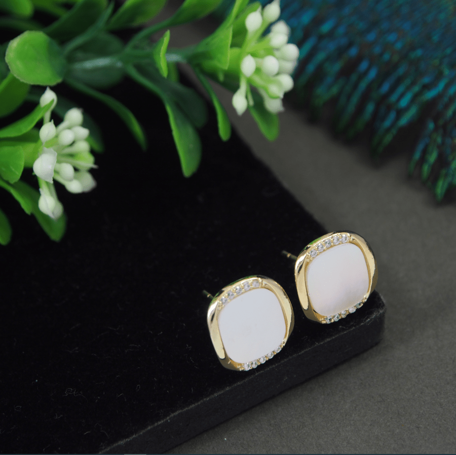 Korean Gold/Silver/Rosegold Plated Simple mother of pearl Square Stud Earring