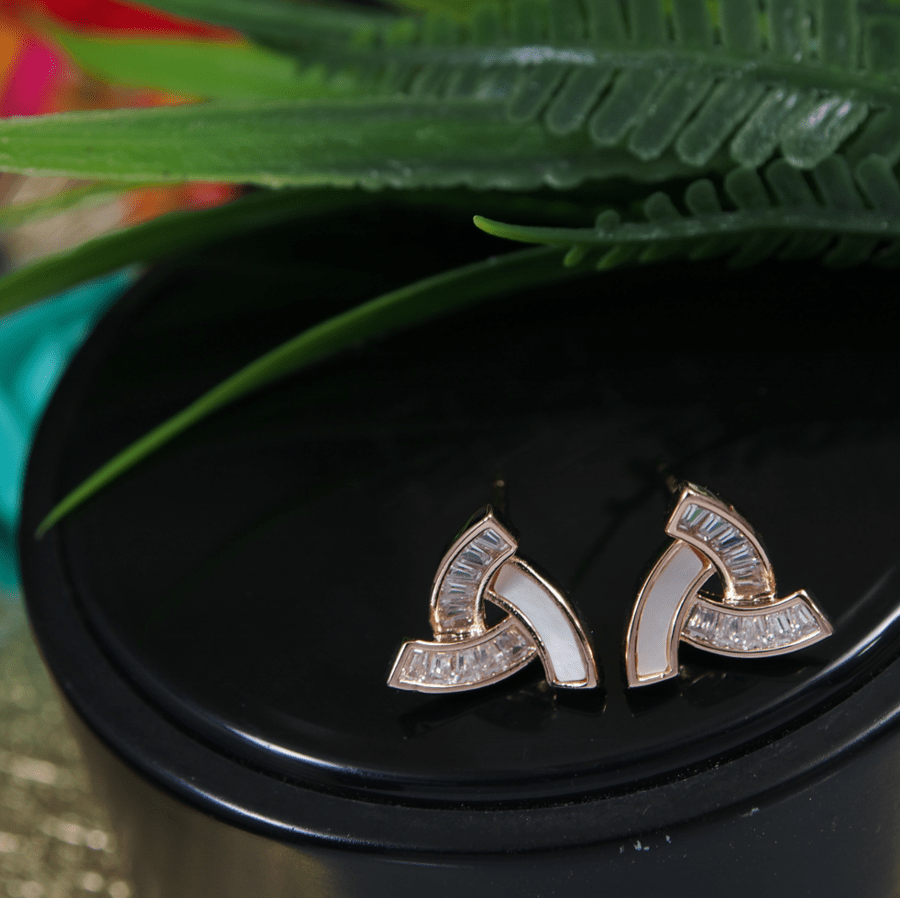 Korean Gold/Silver/Rosegold Plated SimpleTwister Stud Earring