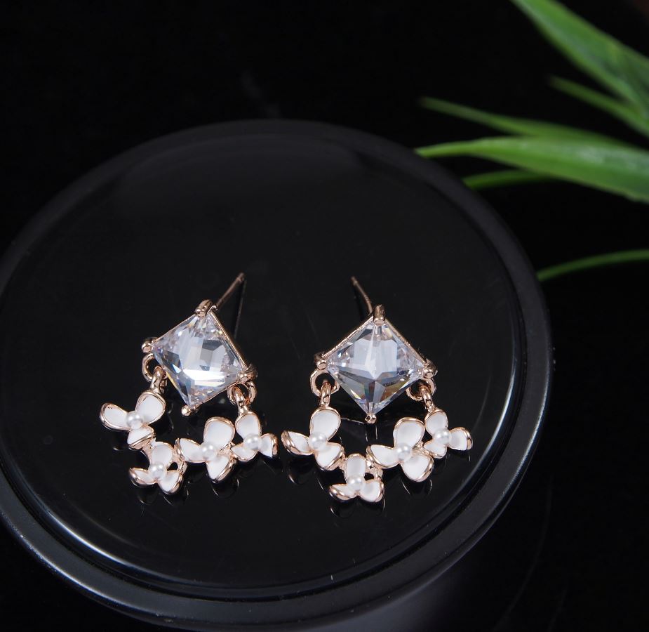 Korean Gold/Silver/Rosegold Plated Floral Design Fancy Dangle Earring
