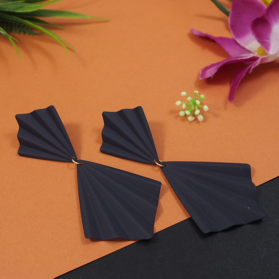 Korean Mate Coloured Kite Shaped Dangler Earring