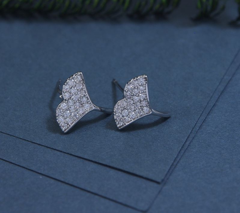 Korean Shiny Crystal Stud Earring